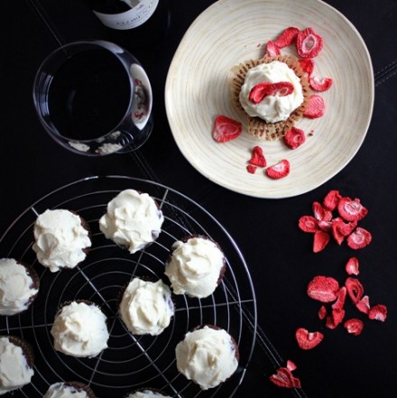 red wine red velvet cupcakes 3